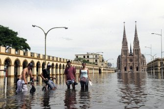 Andrés Mac Lean – Reflexión sobre las inundaciones