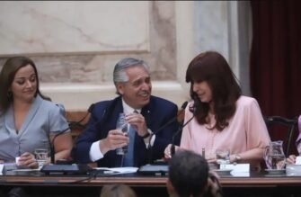 Una Argentina imaginaria en el discurso de un profesional de la mentira – Por Jorge Enríquez